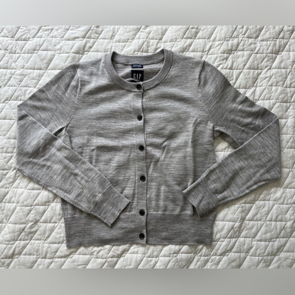 GAP Gray Crewneck Merino Wool Button Cardigan